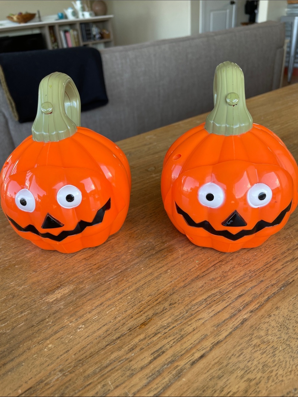 Jack O’ Lantern pumpkin Halloween flashlights - set of two